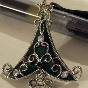 Festive Vintage LC Laura Conrad Green Christmas Tree Brooch Pin